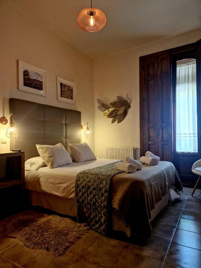 Hostal La Colonial Madrigal de la Vera Quarto foto