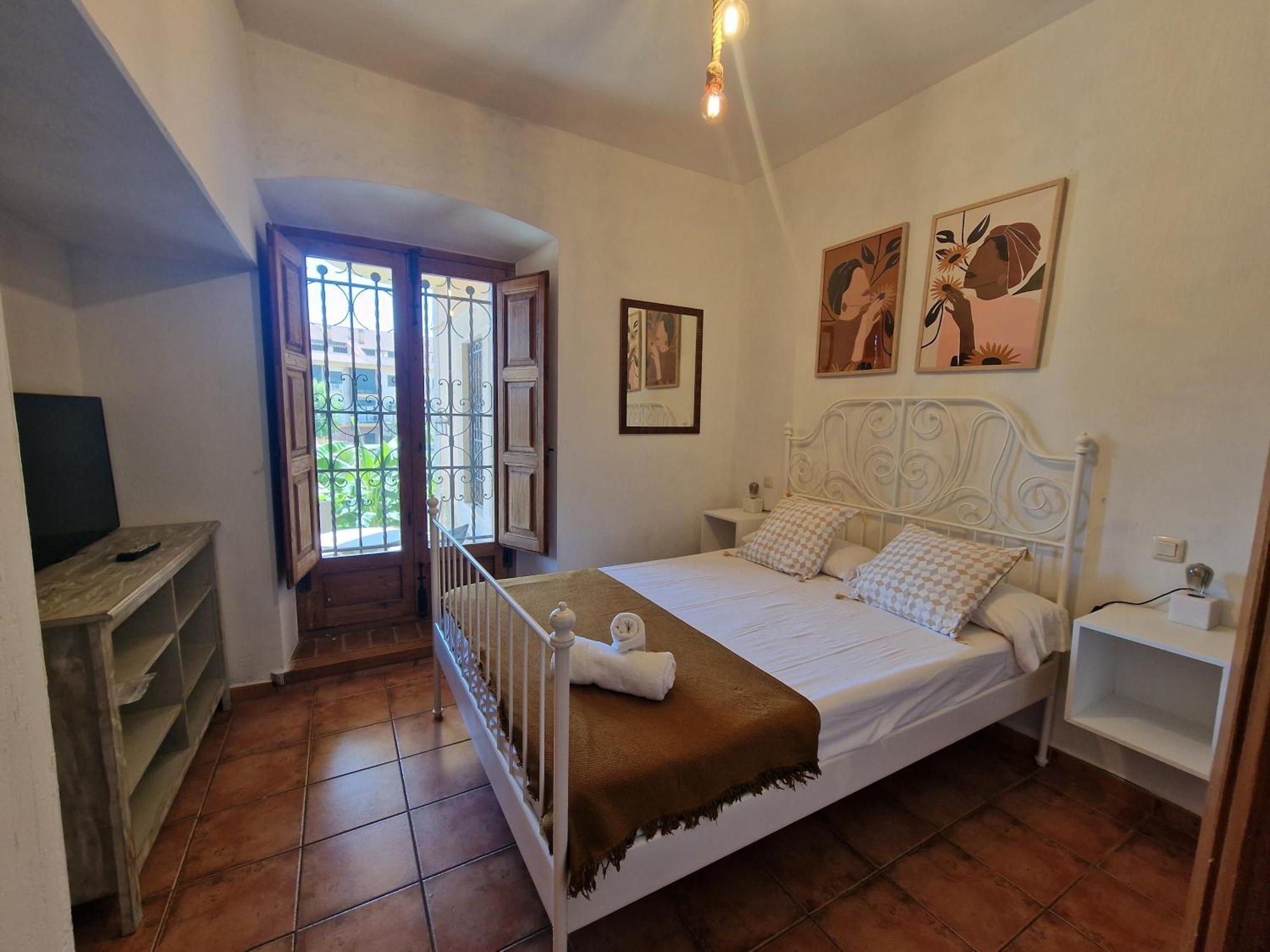 Hostal La Colonial Madrigal de la Vera Exterior foto