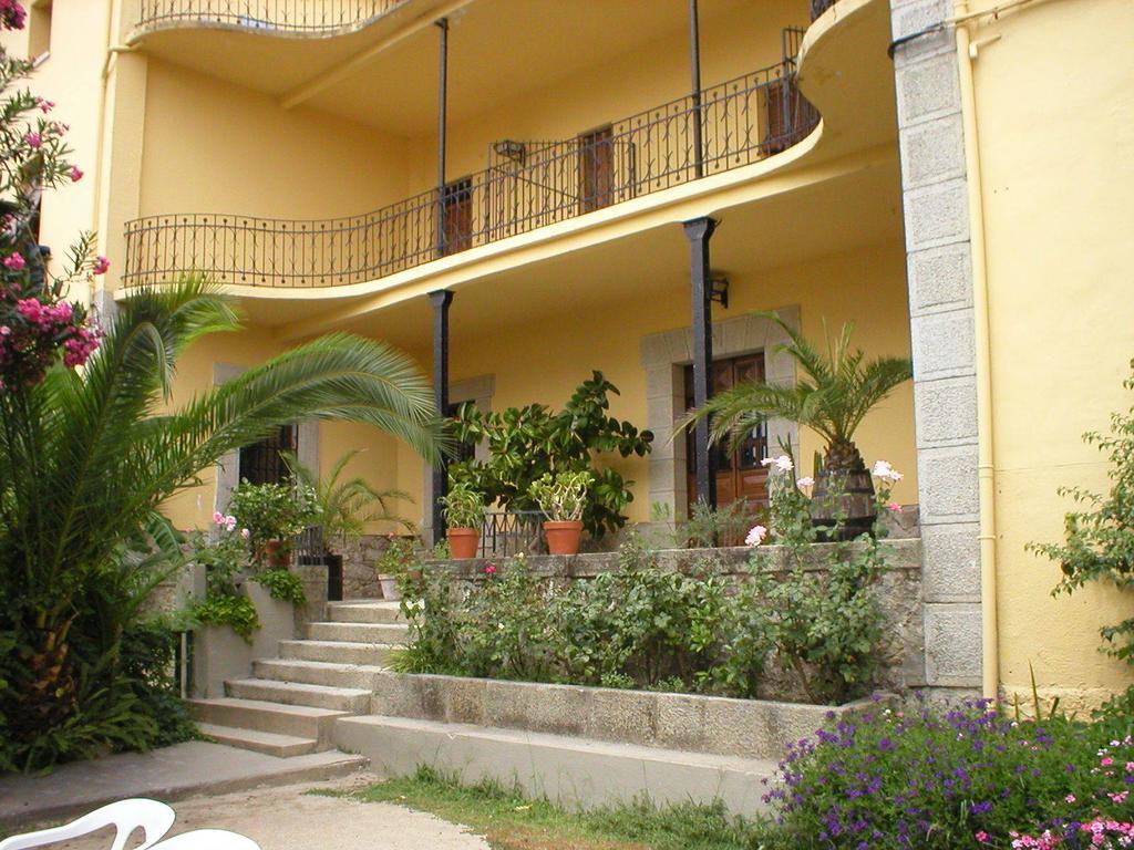 Hostal La Colonial Madrigal de la Vera Exterior foto
